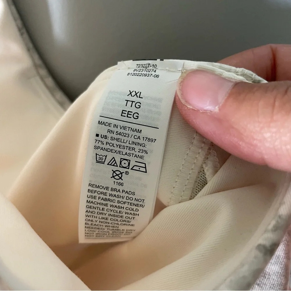 Old Navy Cropped Tank with built in bra - Picture 6 of 8